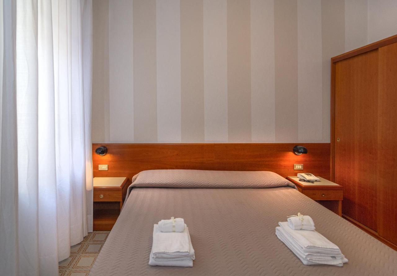Hotel Brunella Lido di Camaiore Exterior foto